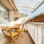 2Bdr Duplex Apartment With Parking